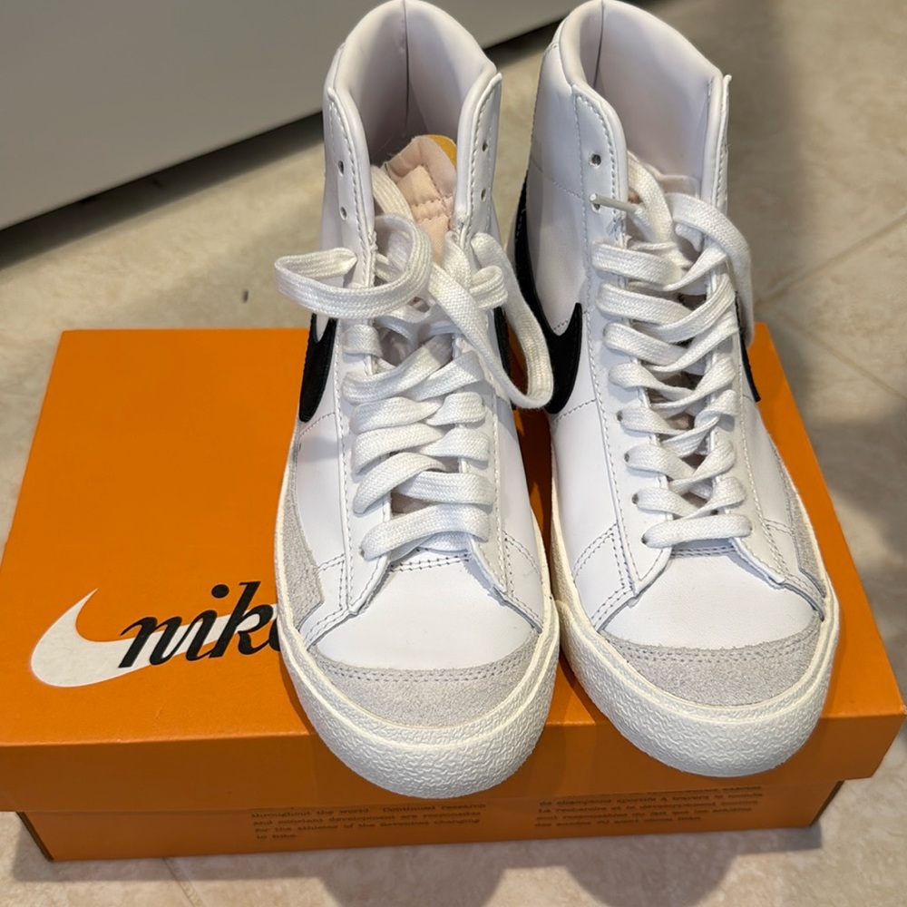 Nike White High-Top Sneakers with Black Swoosh. Size 6 women. New! With box